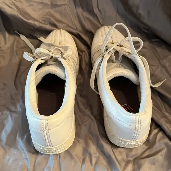 Men’s all white K-Swiss classics. 11 - Picture 4 of 8